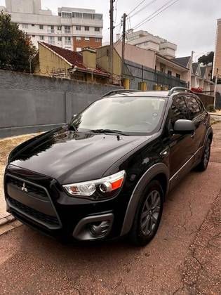 MITSUBISHI ASX 2.0 OUTDOOR 16V GASOLINA 4P AUTOMÁTICO MITSUBISHI ASX 2.0 OUTDOOR 16V GASOLINA 4P AUTOMÁTICO
